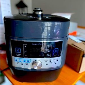 Pampered Chef Pressure cooker